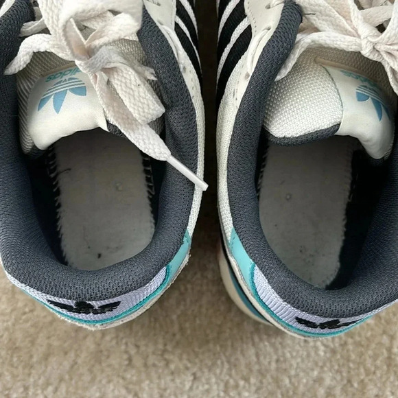 EUC Adidas Torsion Sneakers - Picture 6 of 7